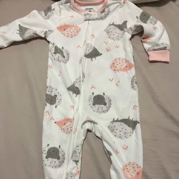 NWOT Carter's pajamas - Picture 4 of 10